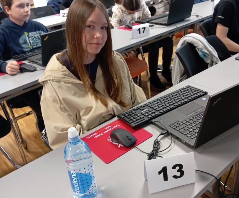 Marta Topolnjak na Juniorskoj hrvatskoj informatičkoj olimpijadi